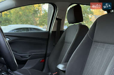 Седан Ford Focus 2016 в 