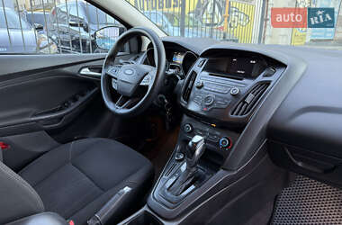Седан Ford Focus 2016 в 