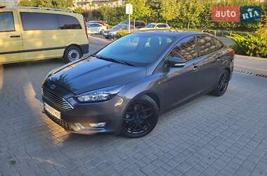 Седан Ford Focus 2016 в 