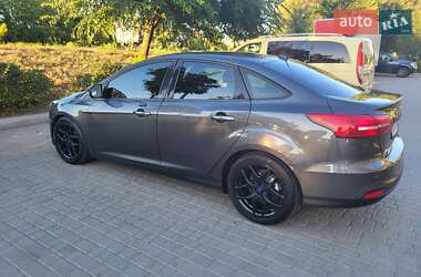 Седан Ford Focus 2016 в 