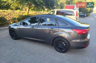 Седан Ford Focus 2016 в 