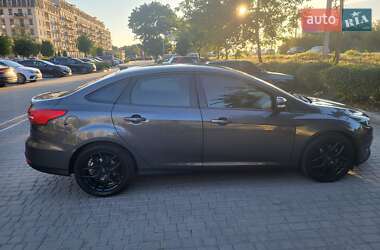 Седан Ford Focus 2016 в 