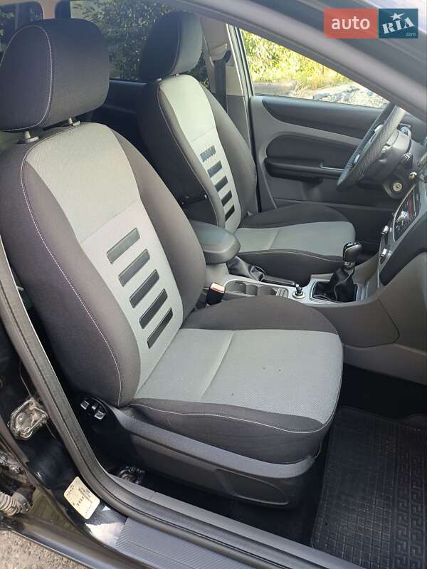 Універсал Ford Focus 2010 в Черкасах