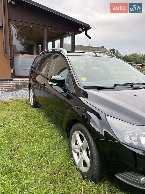 Универсал Ford Focus 2010 в 