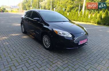 Хэтчбек Ford Focus 2014 в 