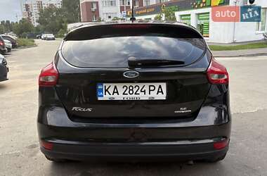 Хэтчбек Ford Focus 2015 в 