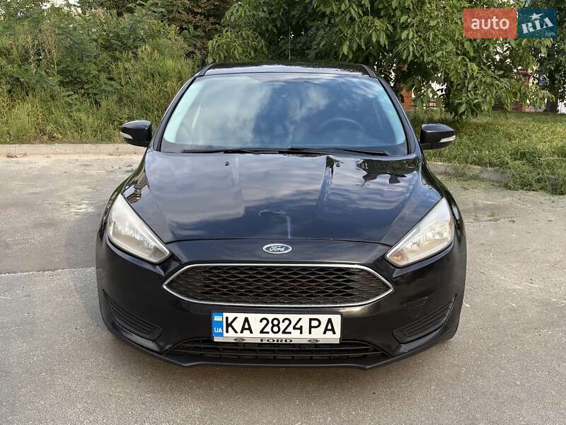 Хэтчбек Ford Focus 2015 в 