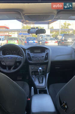 Седан Ford Focus 2015 в 