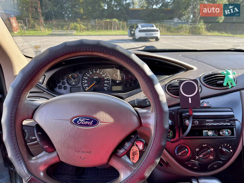 Седан Ford Focus 2003 в Чернигове