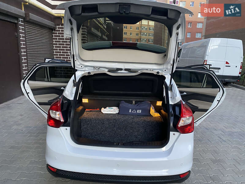 Хэтчбек Ford Focus 2014 в Хмельницком