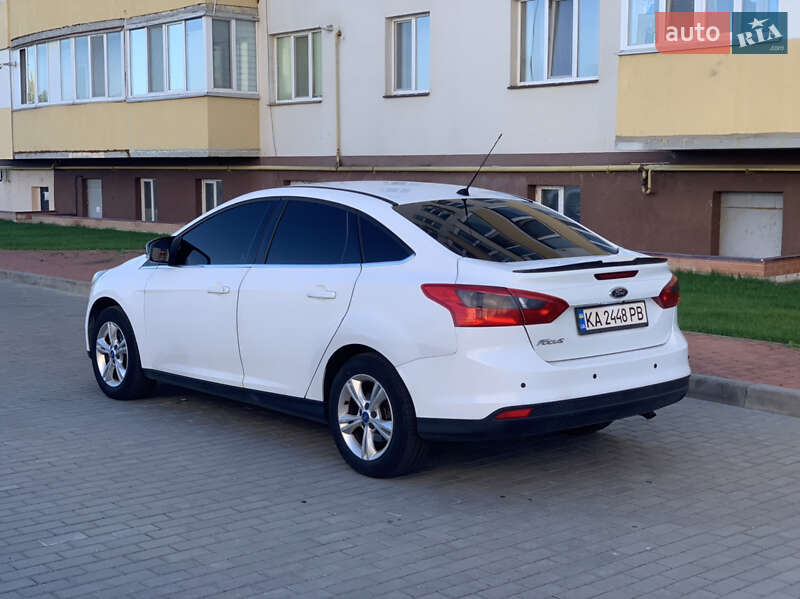 Седан Ford Focus 2012 в Вишневом