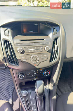 Седан Ford Focus 2016 в 