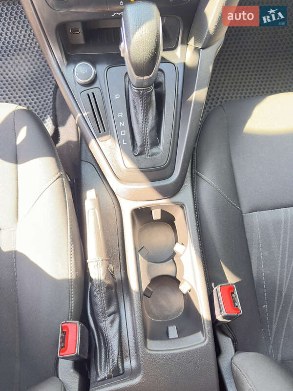 Седан Ford Focus 2016 в Радивилове фото 35 Седан Ford Focus 2016 в Радивилове