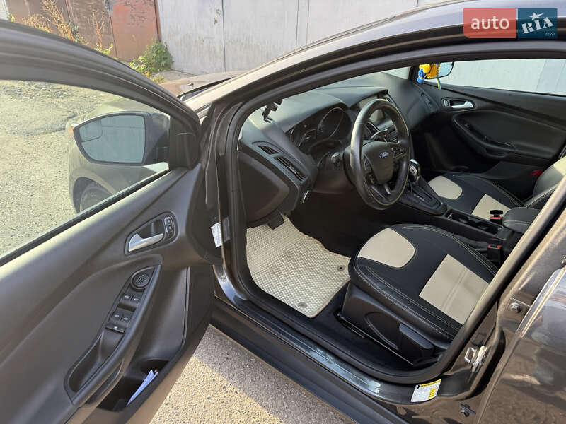 Хэтчбек Ford Focus 2015 в Харькове
