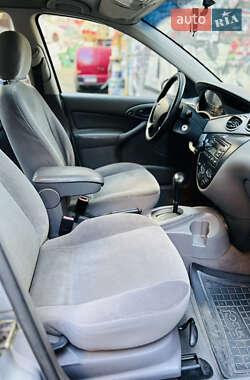 Седан Ford Focus 2001 в 