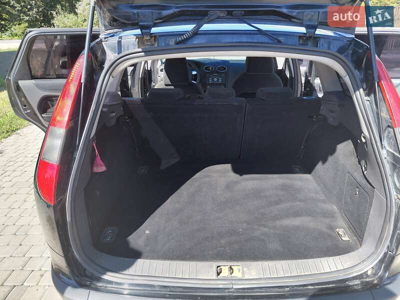 Универсал Ford Focus 2005 в Старой Жадовой