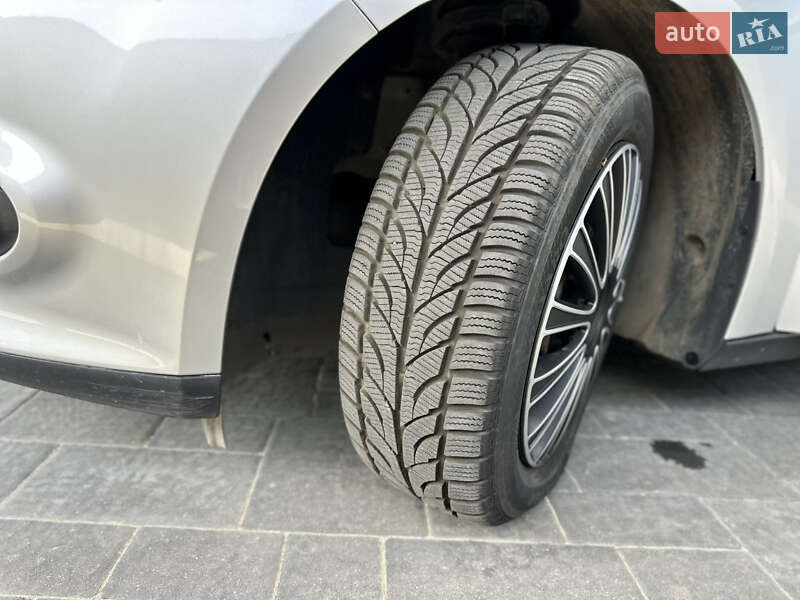 Хэтчбек Ford Focus 2013 в Владимире фото 11 Хэтчбек Ford Focus 2013 в Владимире