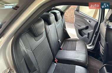 Хэтчбек Ford Focus 2013 в 