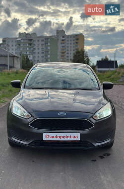 Седан Ford Focus 2015 в 