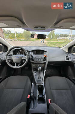 Седан Ford Focus 2015 в 