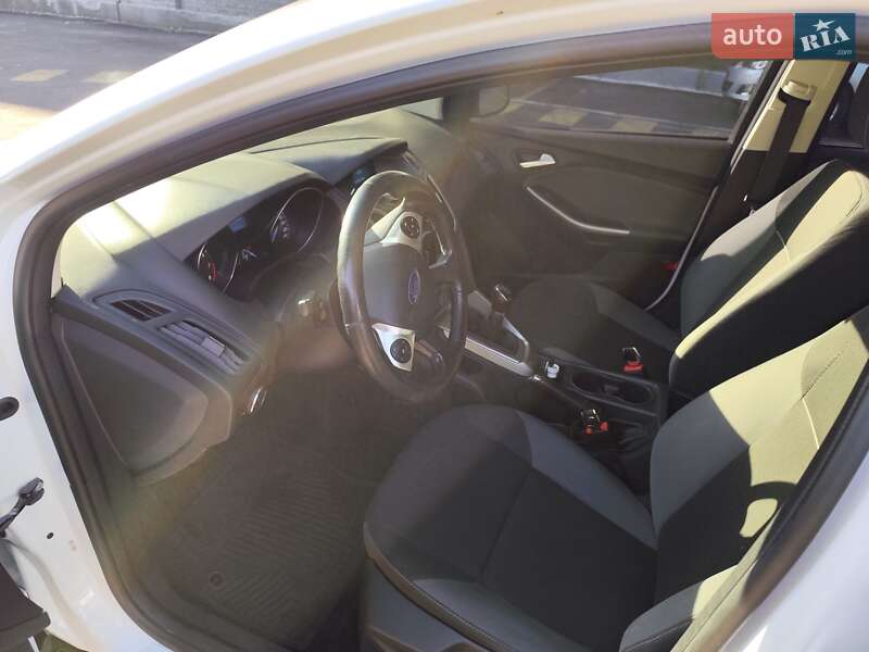 Хэтчбек Ford Focus 2014 в Киеве