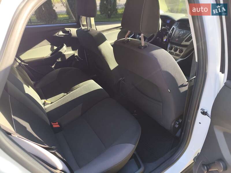 Хэтчбек Ford Focus 2014 в Киеве