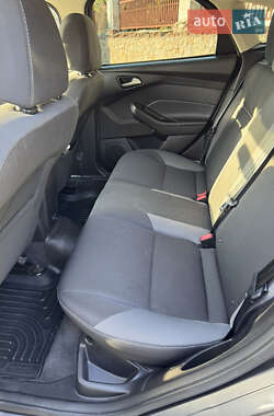 Хэтчбек Ford Focus 2014 в 