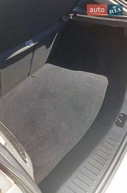 Хэтчбек Ford Focus 2011 в 