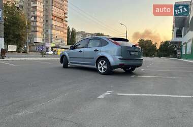 Хэтчбек Ford Focus 2005 в 