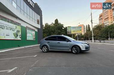 Хэтчбек Ford Focus 2005 в 