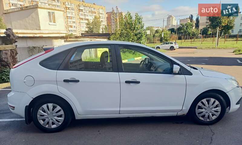 Хэтчбек Ford Focus 2011 в Киеве