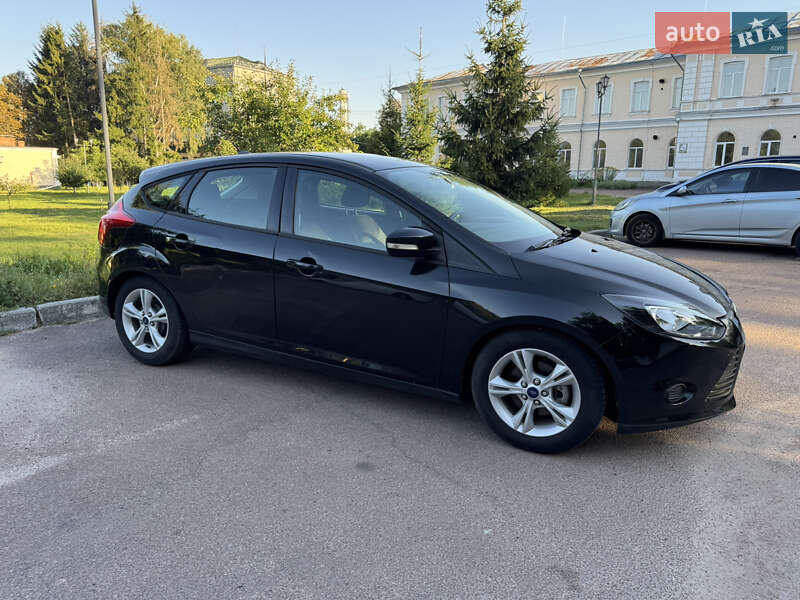 Хэтчбек Ford Focus 2014 в Житомире