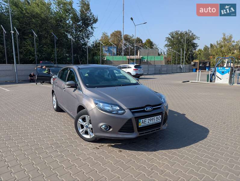 Хэтчбек Ford Focus 2013 в Кривом Роге фото 10 Хэтчбек Ford Focus 2013 в Кривом Роге