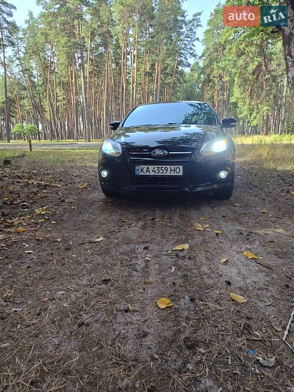 Седан Ford Focus 2014 в Лебедине