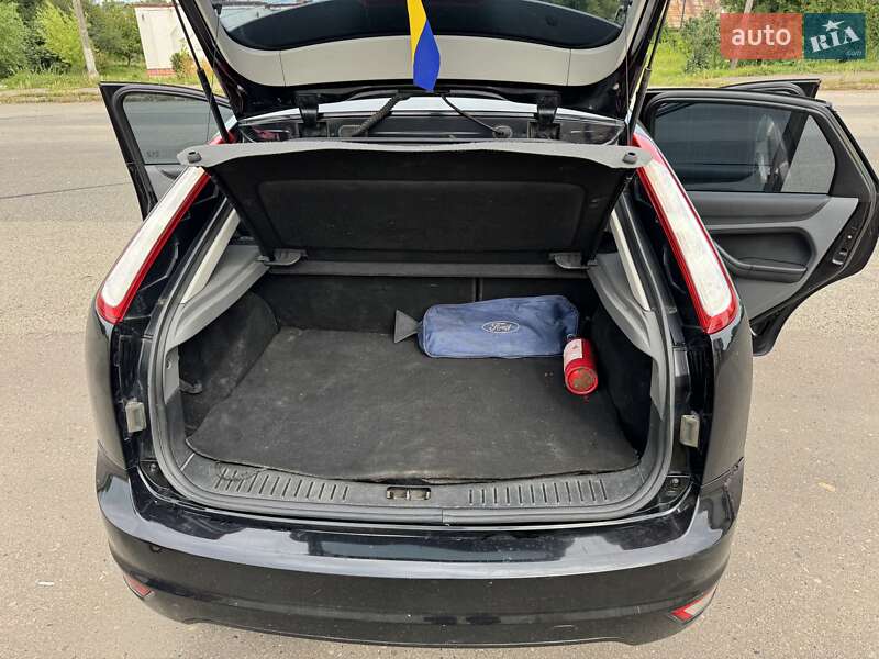 Хетчбек Ford Focus 2008 в Калуші