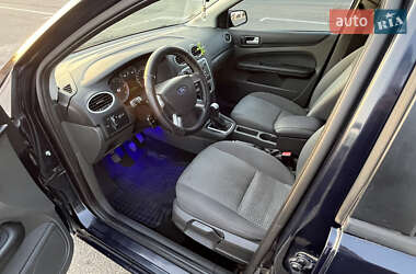 Хэтчбек Ford Focus 2006 в 