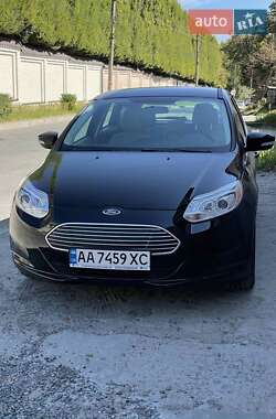 Хэтчбек Ford Focus 2017 в Киеве