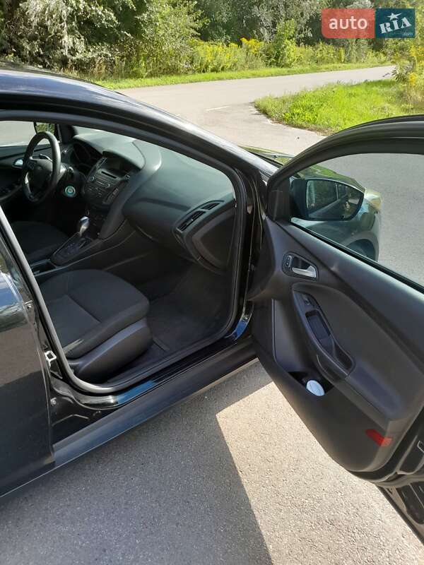 Хэтчбек Ford Focus 2015 в Киеве фото 12 Хэтчбек Ford Focus 2015 в Киеве
