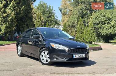 Седан Ford Focus 2015 в 
