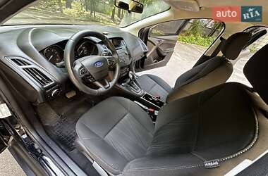 Седан Ford Focus 2015 в 