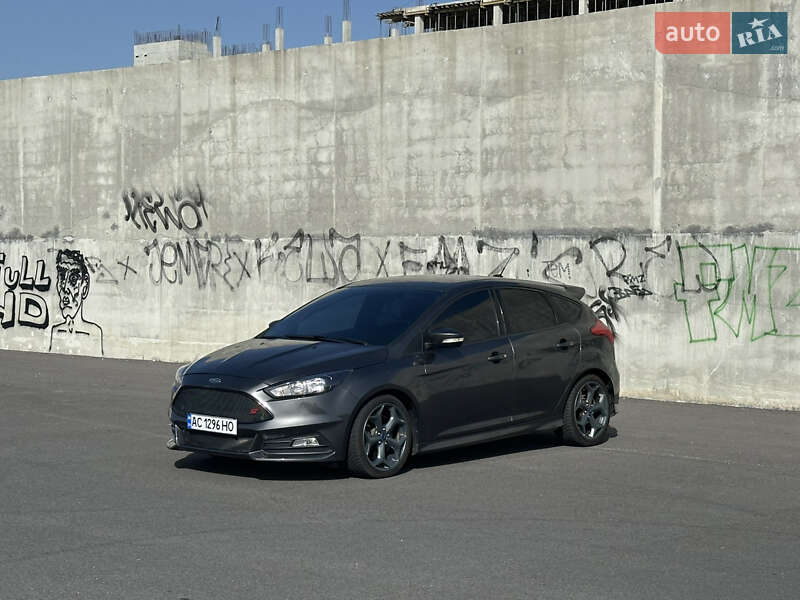 Хэтчбек Ford Focus 2017 в 