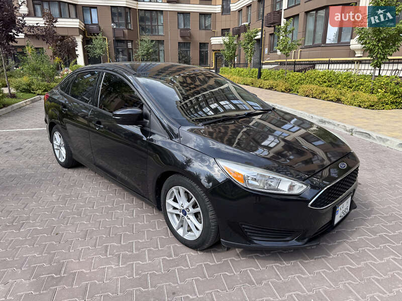 Седан Ford Focus 2015 в 