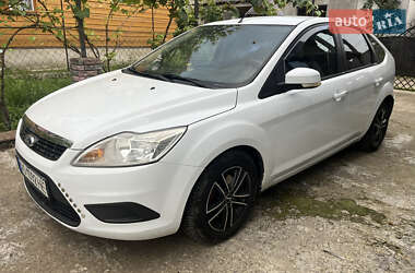 Хэтчбек Ford Focus 2010 в Межгорье