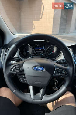 Седан Ford Focus 2018 в 
