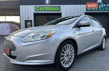 Хэтчбек Ford Focus 2014 в 
