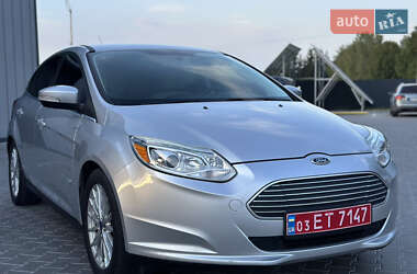 Хэтчбек Ford Focus 2014 в 