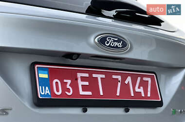 Хэтчбек Ford Focus 2014 в 