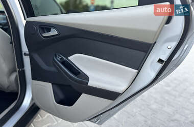 Хэтчбек Ford Focus 2014 в 