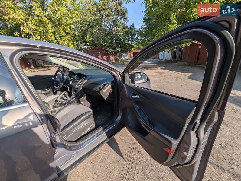 Хэтчбек Ford Focus 2013 в Кривом Роге фото 18 Хэтчбек Ford Focus 2013 в Кривом Роге