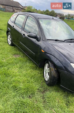 Хэтчбек Ford Focus 2001 в 